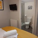 Malton Central Apartments 아파트 *