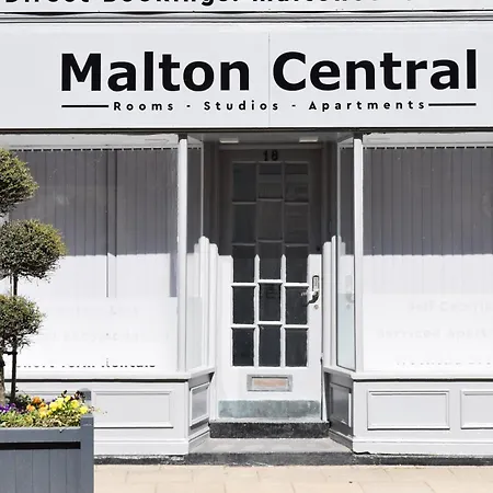 Malton Central Apartments * 맬튼