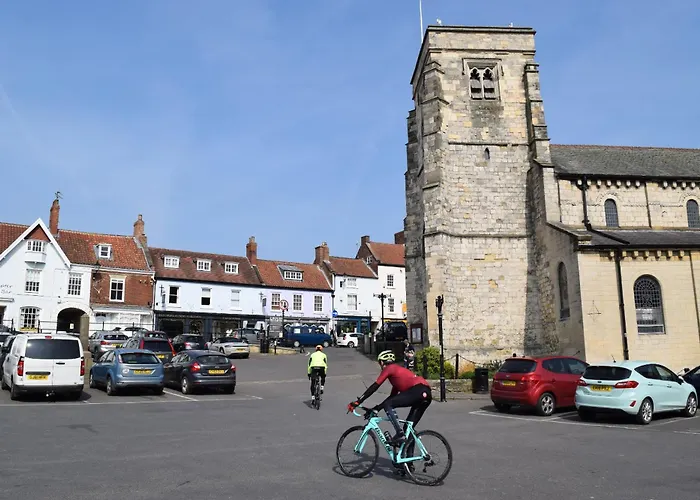 Malton Central Apartments *